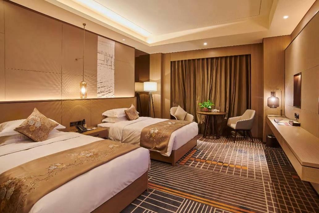 Ramada Plaza By Wyndham Changsha Wangcheng Exterior photo